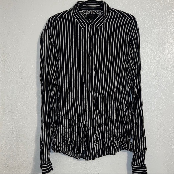 MENS DRESSING SHIRT - Picture 1 of 2